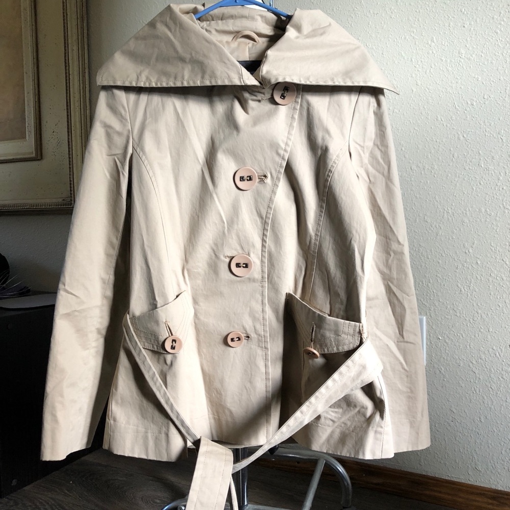 TRENCH COAT